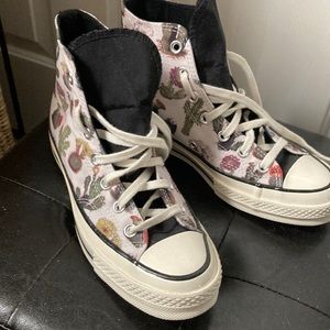 Women’s NWOT Converse Cactus combo
